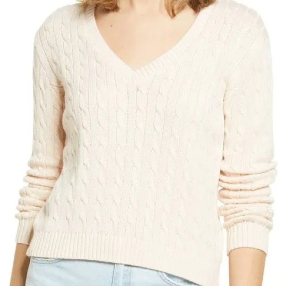 Bandy Melville | cable knit | v-neck | cream | sweater